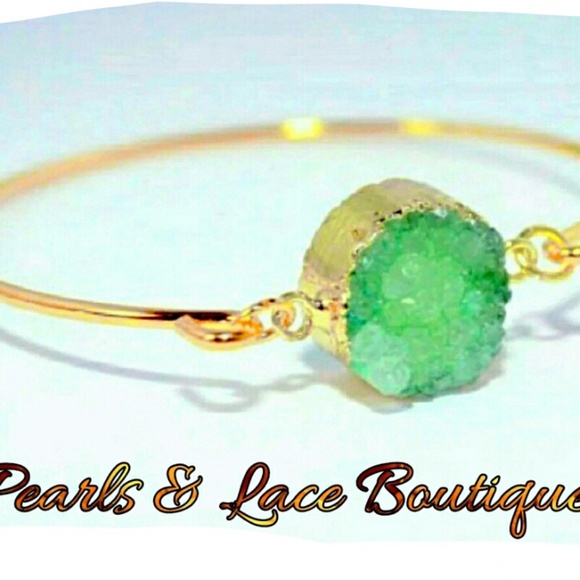 🆕️Gorgeous Sparkly Green Druzy Bracelet - Picture 2 of 4